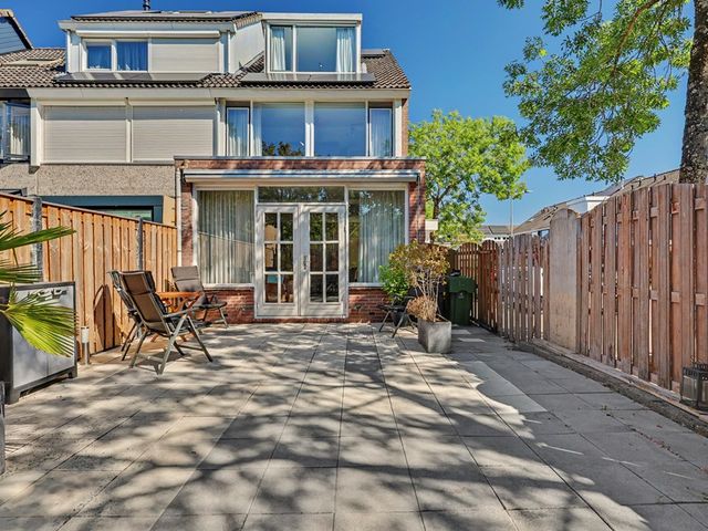 Batiststraat 1, 's-Gravendeel