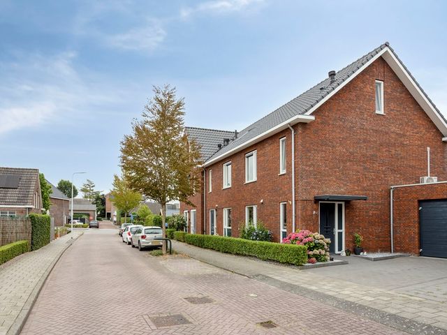 Folkertsstraat 7, Arkel