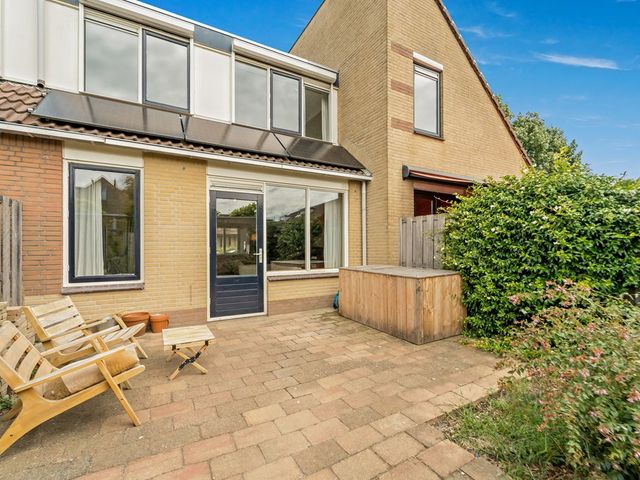 Werve 25, Maasland
