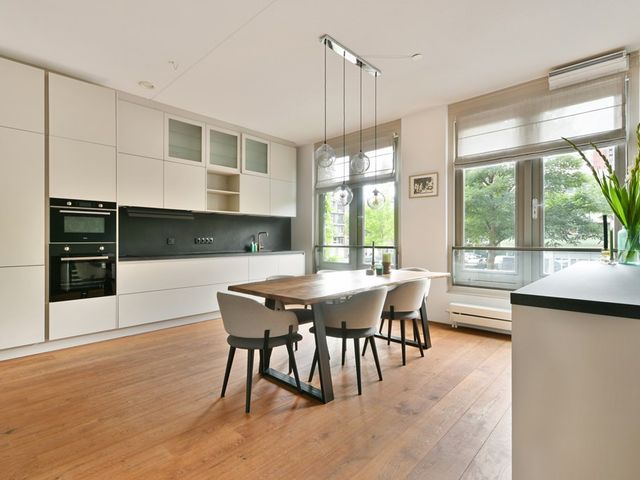 Maassluisstraat 1, Amsterdam