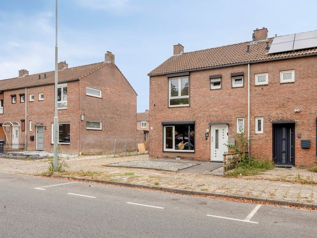 Mgr. Hanssenlaan 38, Hoensbroek