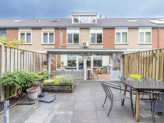 Leeuwerik 31, Bunschoten-Spakenburg