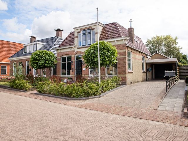 Westerbuorren 11, Tzummarum
