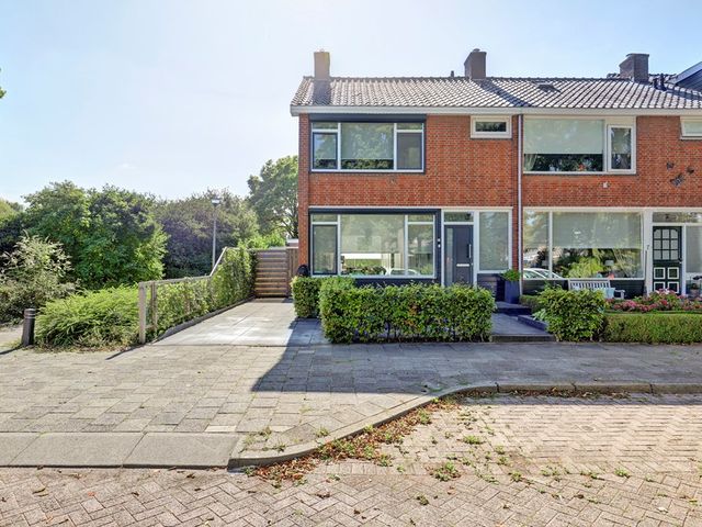Mr. Treubstraat 5, Ridderkerk