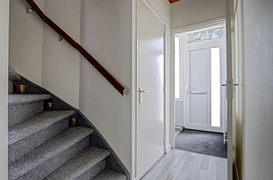 Mr. Treubstraat 5