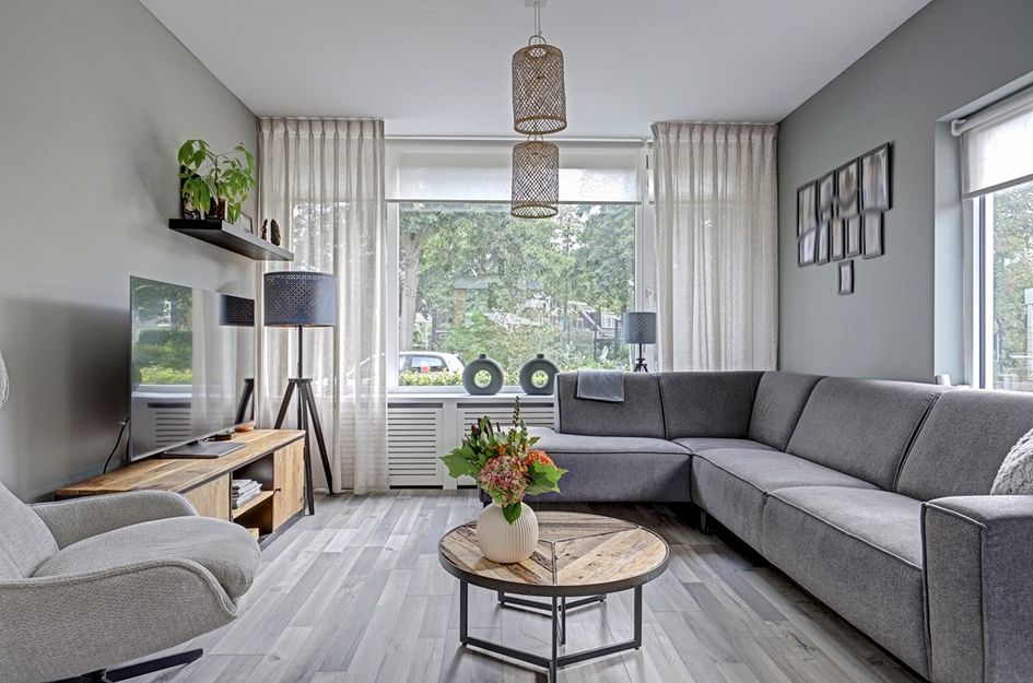 Mr. Treubstraat 5