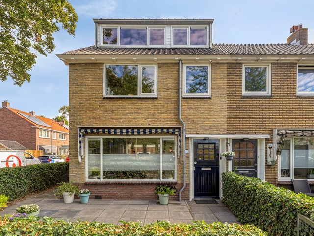 Oostertuinen 43, Beverwijk