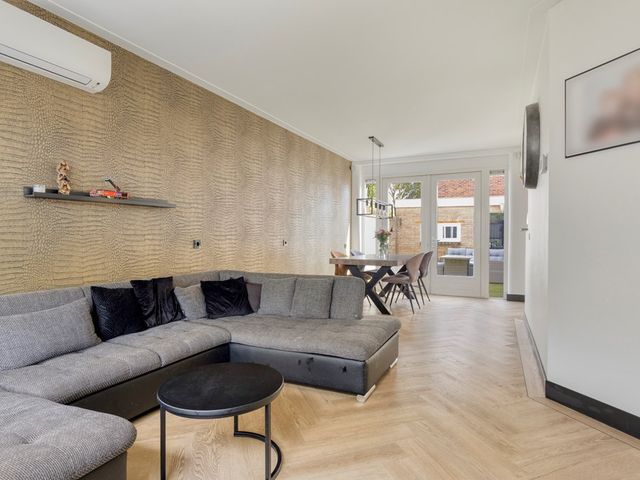 Oostertuinen 43, Beverwijk