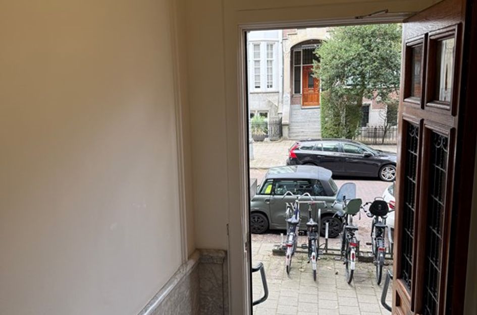 Van Eeghenstraat 117B