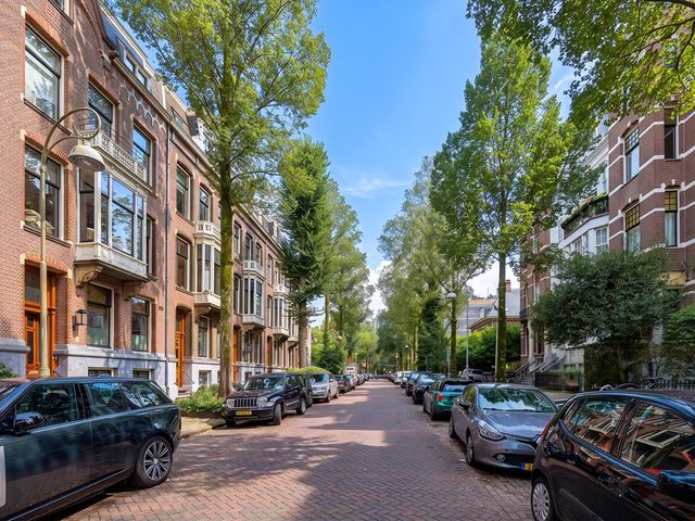 Van Eeghenstraat 117B, Amsterdam