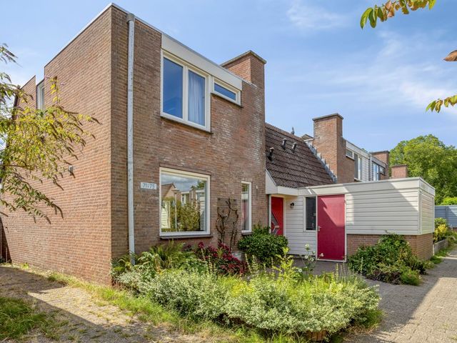 Klokketuin 71, Zwaag