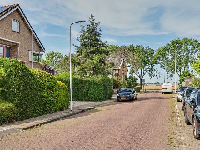 Noordstraat 31, Strijen