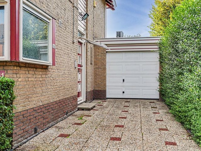 Noordstraat 31, Strijen