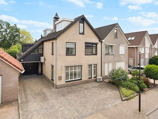 Eemlandia 35, Bunschoten-Spakenburg