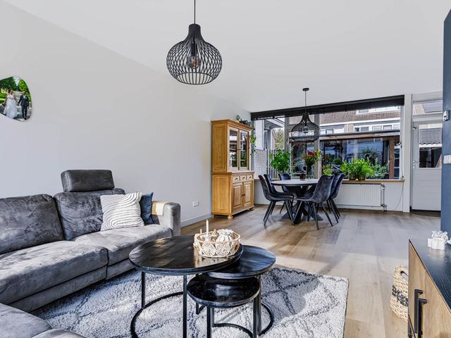 Merelstraat 10, Vaassen