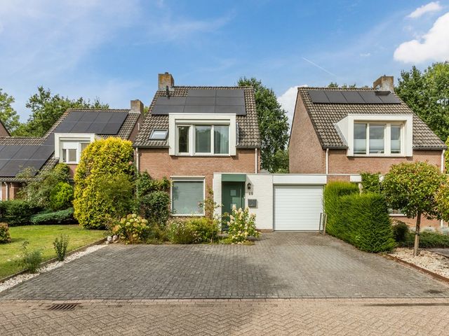 Merovingenstraat 88, Sittard
