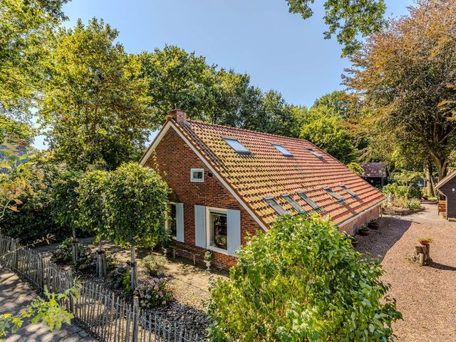 Hoofdweg 11, Froombosch
