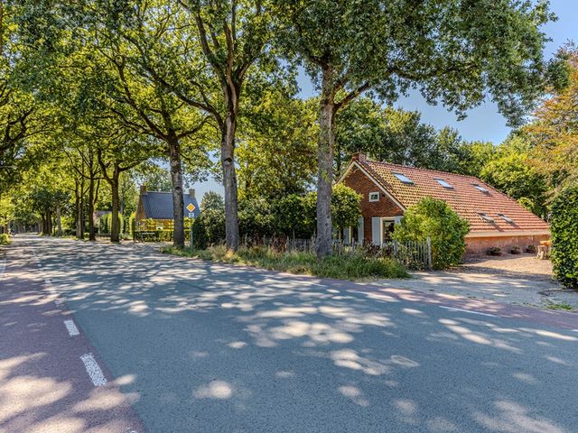 Hoofdweg 11, Froombosch