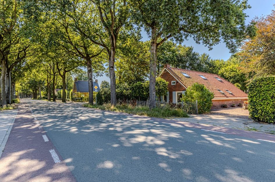 Hoofdweg 11