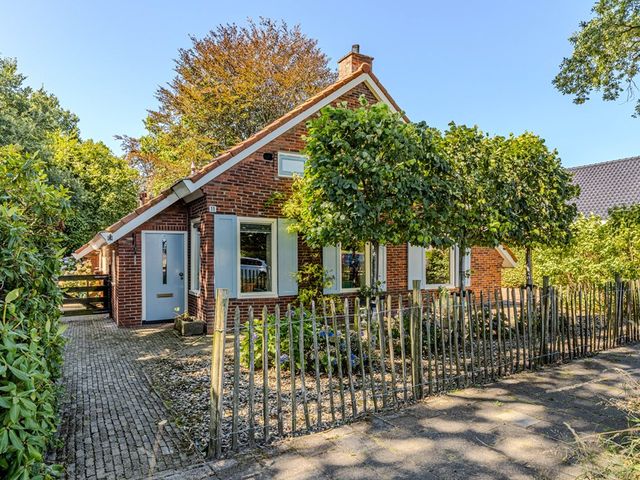 Hoofdweg 11, Froombosch