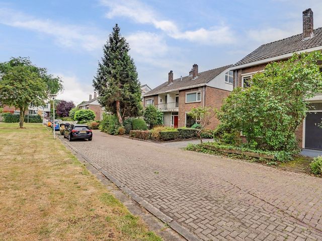 Kort-Ambachtlaan 40, Zwijndrecht