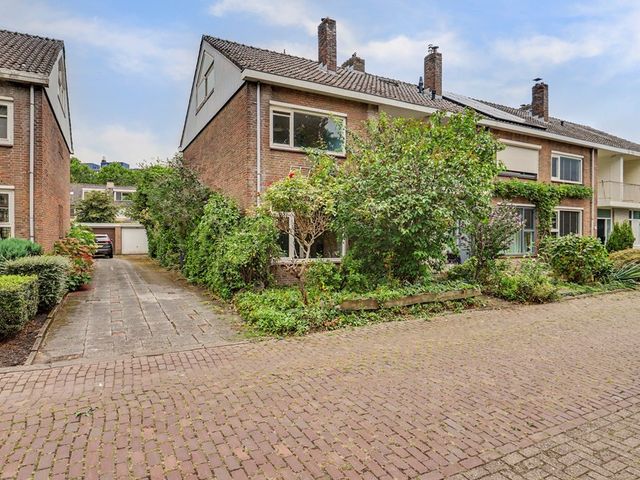 Kort-Ambachtlaan 40, Zwijndrecht