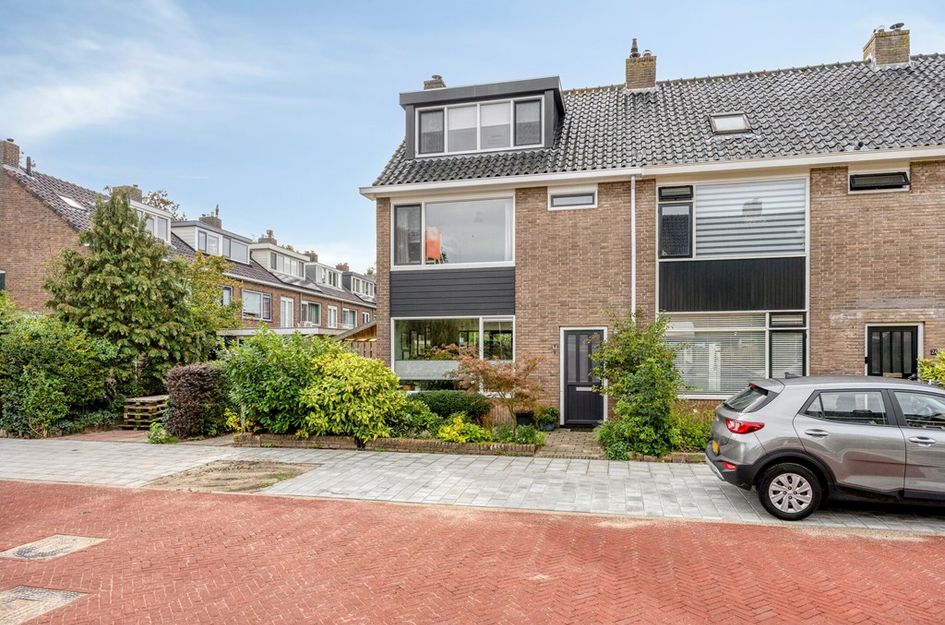 Charlotte de Bourbonstr 26