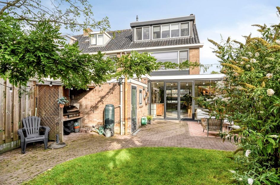 Charlotte de Bourbonstr 26