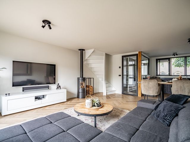 Lommerbaan 143, Zoetermeer