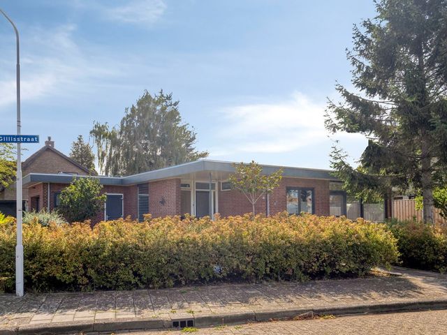 Gillisstraat 2, Sas van Gent