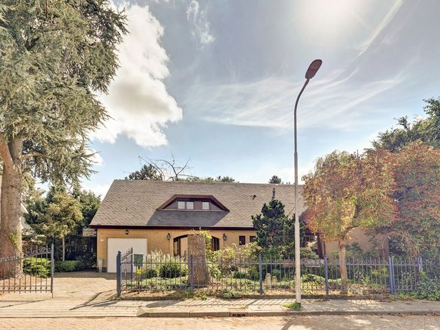 Hertog Janlaan 25, Sprundel