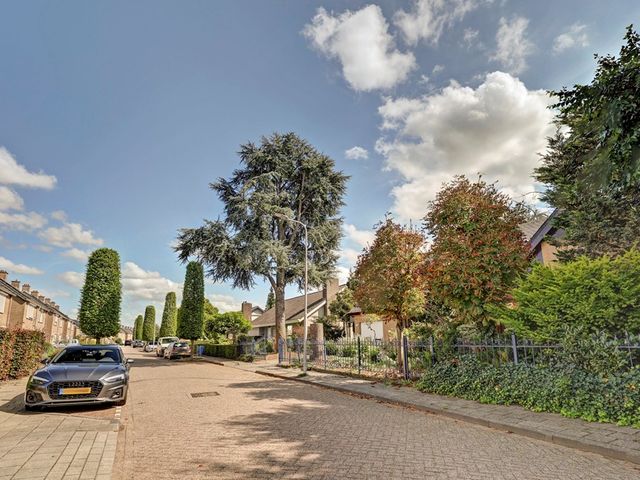 Hertog Janlaan 25, Sprundel