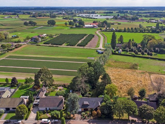 Hertog Janlaan 25, Sprundel