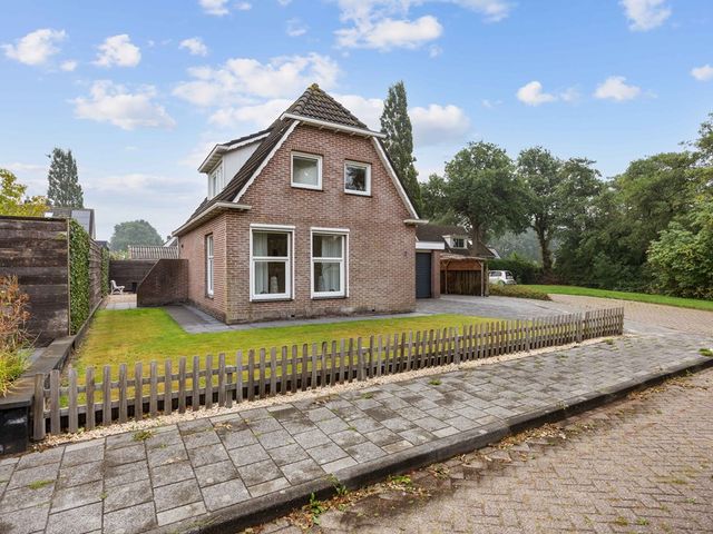 De Akker 6, Opende