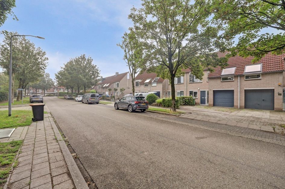 Almereweg 67