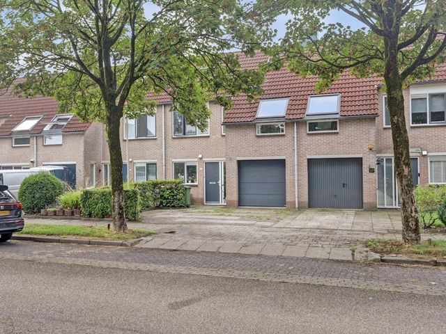 Almereweg 67, Zeewolde
