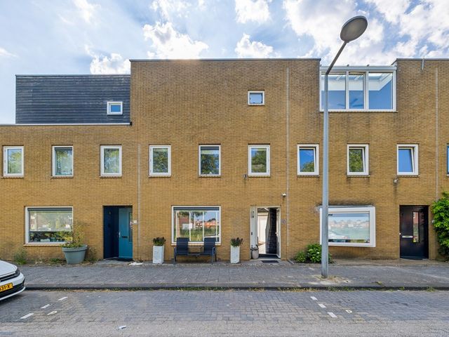 Meivliegsingel 21, 's-Gravenhage