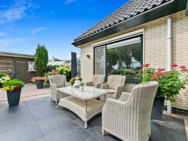 Burg van Doornlaan 1B, De Lier