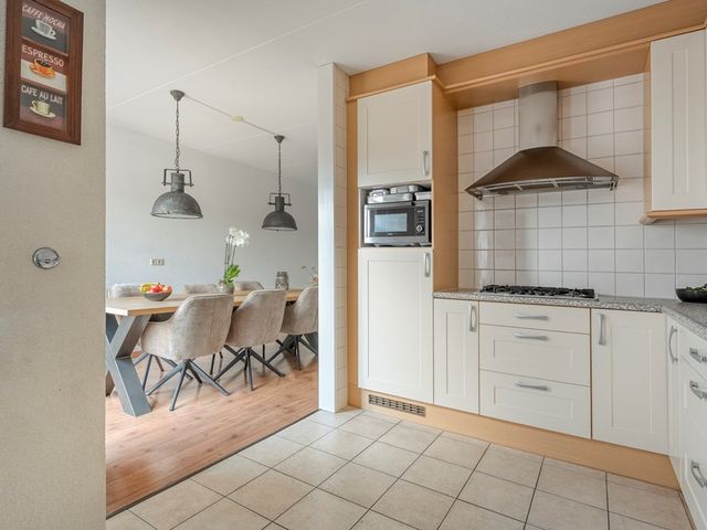 Bieslook 4, Noordscheschut