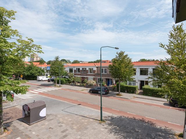 Rozenboomlaan 43, Voorburg