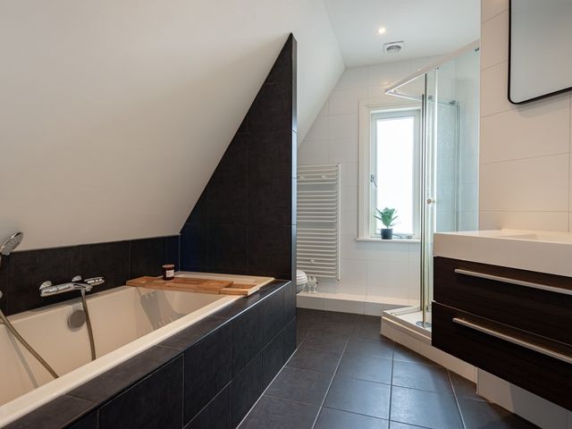 Rozenboomlaan 43, Voorburg