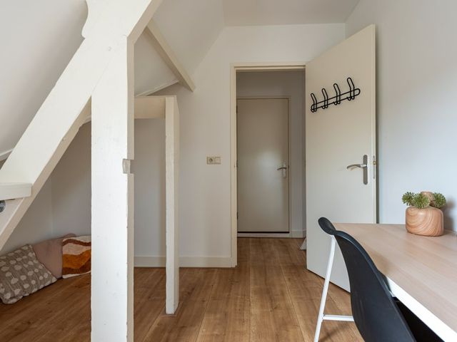 Rozenboomlaan 43, Voorburg