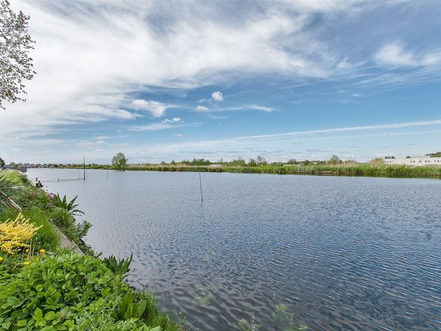 Lijnderdijk 275, Lijnden