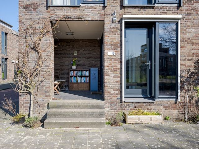Meerkoetstraat 18, 's-Gravenhage