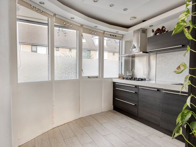 Harriët Freezerstraat 11, Spijkenisse