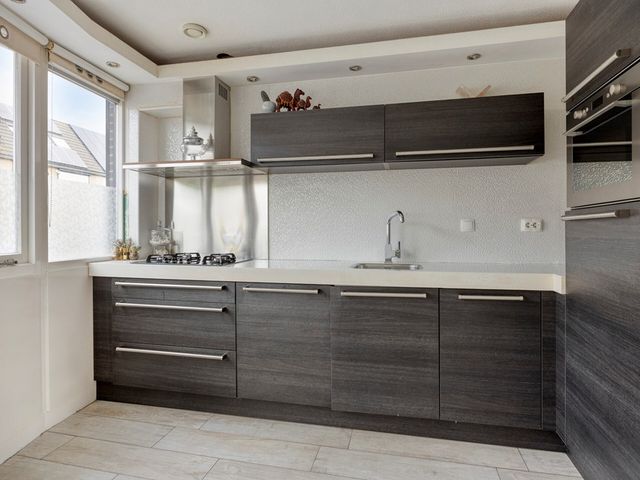 Harriët Freezerstraat 11, Spijkenisse