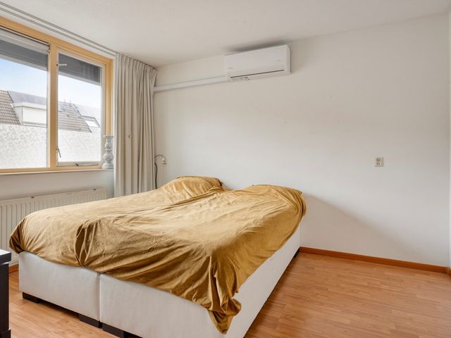 Harriët Freezerstraat 11, Spijkenisse