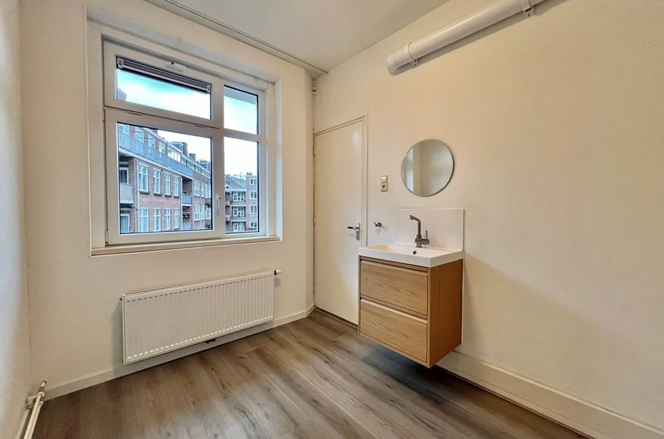 Admiraal de Ruyterweg 38C