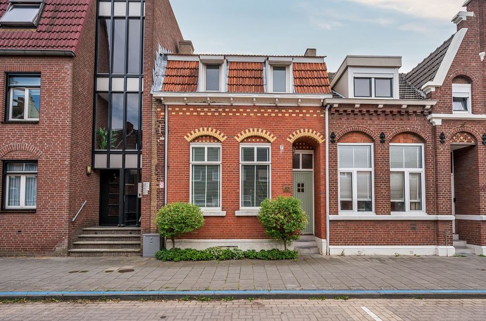 Tegelseweg 83