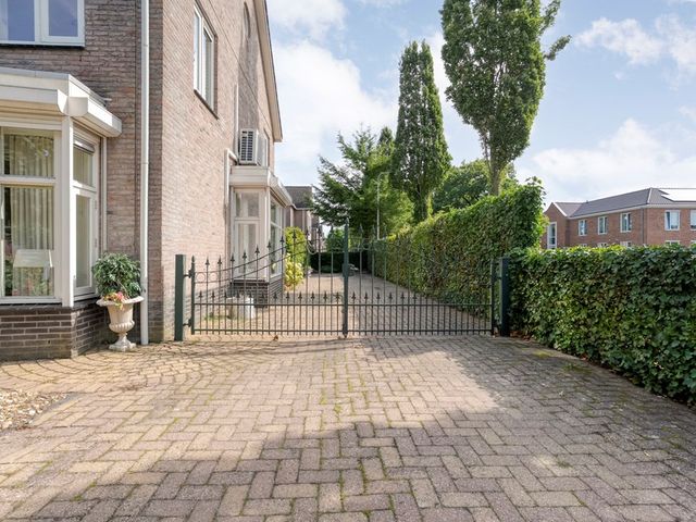 Van Laarstraat 2, Hardenberg